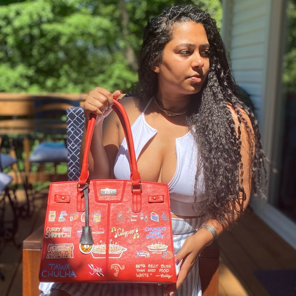 VanRahDesign hand painted BCBG purse with lock —Painting “Curry Jinga : Coral” - Picture 7 of 13